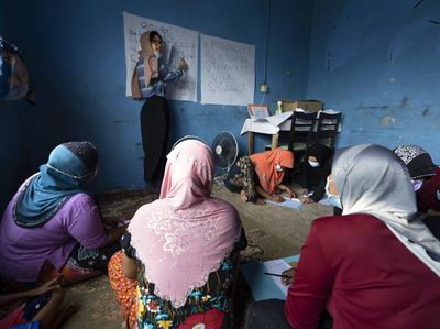 Memberantas Buta Aksara di Kalangan Imigran Wanita
