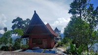 Namun sayang, pandemi COVID-19 merubah segalanya. Jumlah wisatawan yang datang ke Menara Pandang Tele berkurang secara signifikan. (Foto: Elmy Tasya Khairally/detikcom)