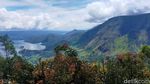 Foto: Pemandangan Cantik Danau Toba dari Menara Pandang Tele