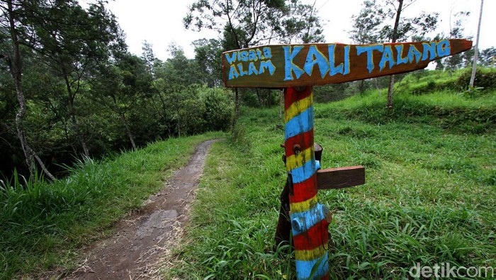 Objek wisata di kawasan Kalitalang, Klaten, ditutup untuk umum. Penutupan objek wisata tersebut dilakukan usai status Gunung Merapi meningkat menjadi siaga.