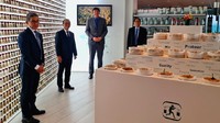 Kepala Badan Koordinasi Penanaman Modal (BKPM) Bahlil Lahadaliamelakukan kunjungan ke produsen Pala terbesar dunia Verstegen di Rotterdam, Belanda, Kamis (19/11/2020). Istimewa/Dok. BKPM.