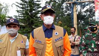 Dalam kesempatan itu Doni menyampaikan imbauannya untuk daerah-daerah berisiko ancaman tertinggi untuk lebih meningkatkan kewaspadaan.