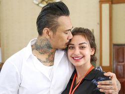 Jerinx Ultah, Nora Alexandra Doa Pernikahannya Dijauhkan dari Pelakor