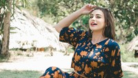 Nora Alexandra menerima ancaman pembunuhan usai suaminya, Jerinx, divonis penjara. (Foto: dok. Instagram @ncdpapl) 