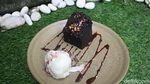Bergaya Vintage Ol Pops Coffee Ini Bikin Betah Nongkrong