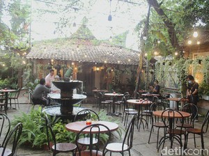 Ngopi Cantik di Kafe Hidden Gems Bergaya Vintage