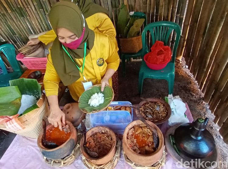 Foto: Pasar Ampiran Kudus yang Unik dan Jadul