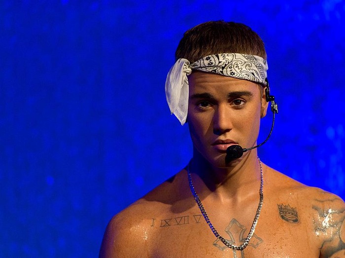 LONDON, ENGLAND - OCTOBER 09:  New wet look Justin Bieber figure is unveiled at Madame Tussauds on October 9, 2016 in London, England.  (Photo by Ben A. Pruchnie/Getty Images)