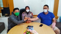 Pemotor Honda CBR1000RR SP, Dimas Prasetyahani, sepakat berdamai dengan pengemudi Daihatsu Ayla. Istimewa/Satlantas Polres Banyumas.