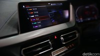 Begini penampakan bagian dalam interior kendaraan baru BMW M yang diluncurkan BMW Indonesia.