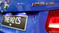 Diketahui, The New M2 CS akan tersedia dalam dua warna special yaitu Misano Blue Metallic dan Black Sapphire Metallic.