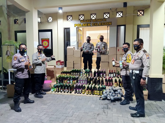 Razia Miras di Cilegon (M Iqbal/detikcom)