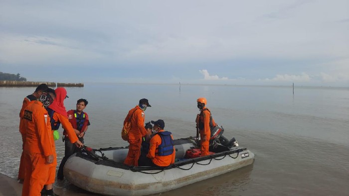 Tim SAR lakukan pencairan nelayan hilang di Sergai (dok. Istimewa)