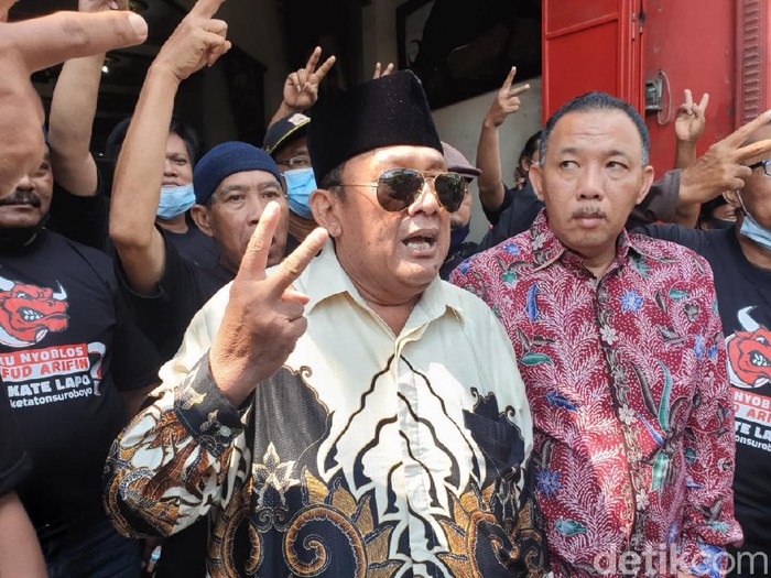 Tokoh senior PDI Perjuangan Kota Surabaya, Mat Mochtar dipecat partai