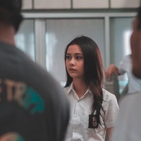 Tidak diketahui berapa usia Anastasia, namun ia pernah memerankan sinetron sebagai anak SMA. Banyu Biru sendiri diketahui usianya sudah 40-an.  Foto: dok. Instagram