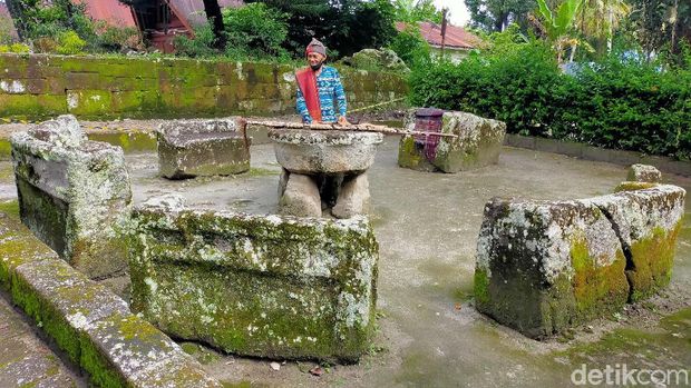 Batu Persidangan Siallagan