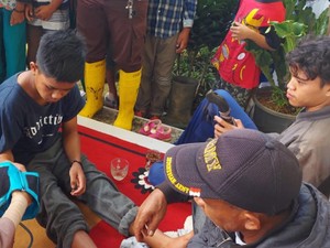2 Pria Tersesat dan Lemas Saat Cari Bunga di Gunung Gede