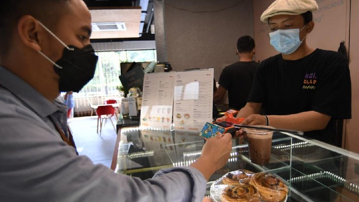 Dukung Transaksi Cashless di Masa Pandemi Untuk turut memutus mata rantai penyebaran virus Covid-19, pemerintah menghimbau masyarakat untuk menggunakan metode pembayaran cashless.