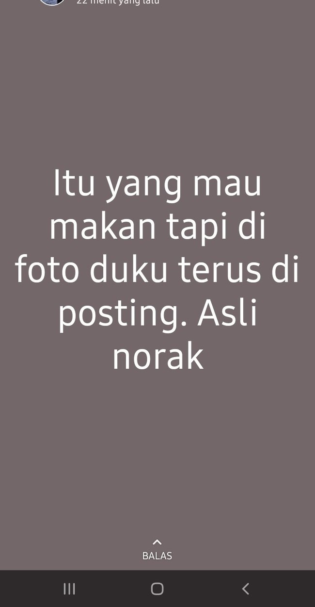 Mau nyindir tapi typo, bikin yang baca jadi pengen baca ulang deh.. Foto: Twitter/@txtdrstoryWA