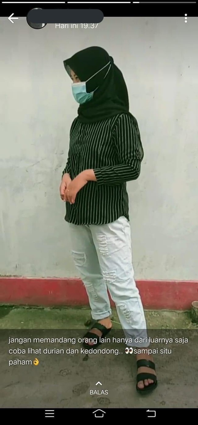 Mau tanya hubungannya durian sama kedondong apa sih mba? Bikin gagal paham deh. Foto: Twitter/@txtdrstoryWA