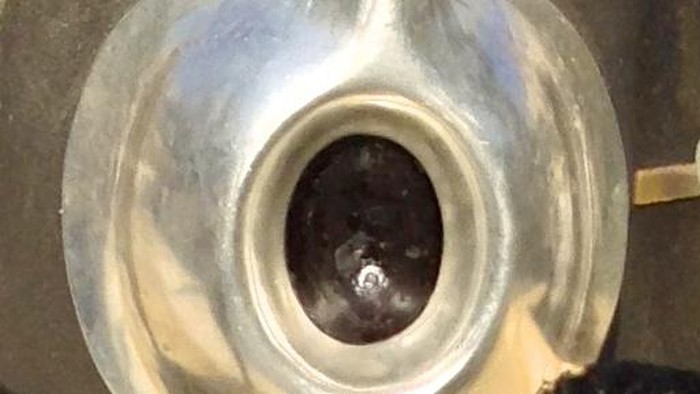 Hajar Aswad (Amerrycan Muslim/WIkimedia Commons/Public Domain)
