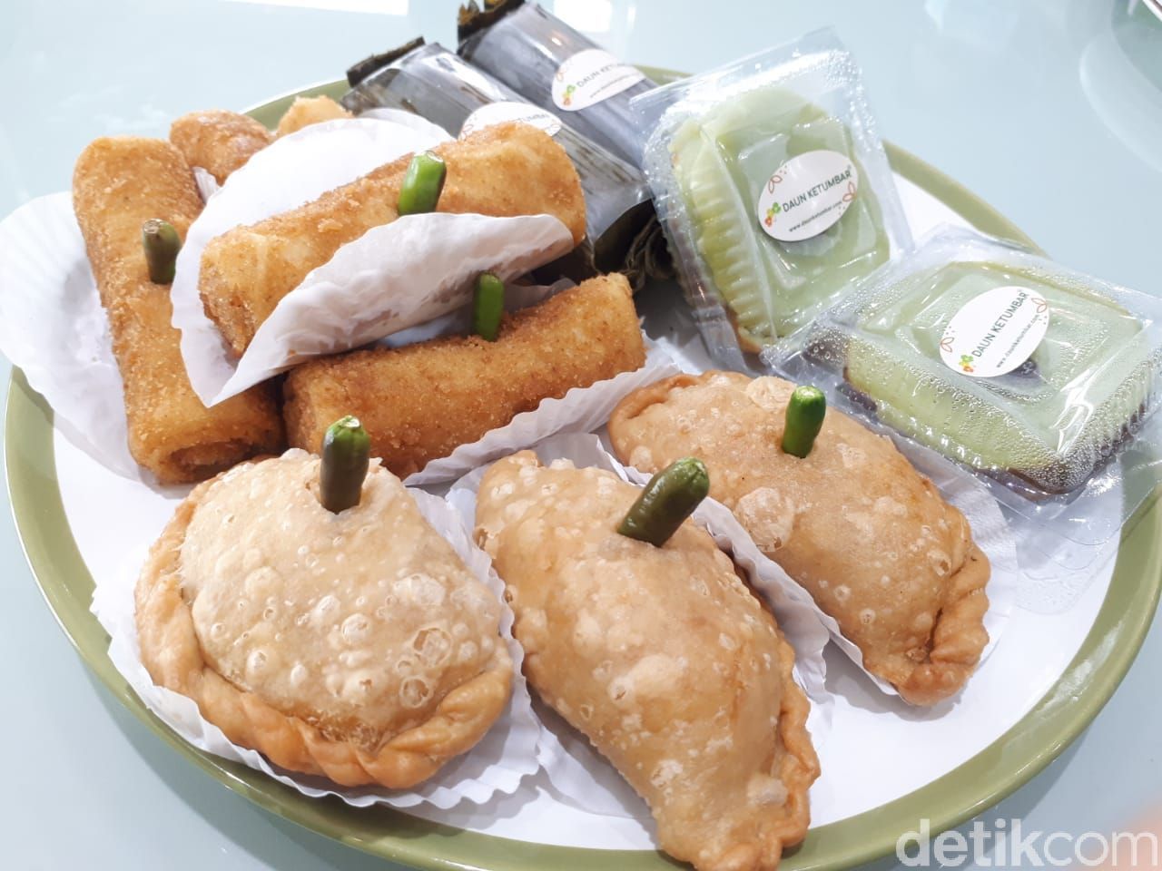 Katering Daun Ketumbar