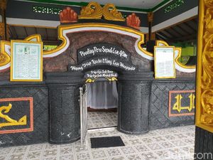 Makam Mbah Jaelani di Sidoarjo yang Tak Pernah Sepi Peziarah