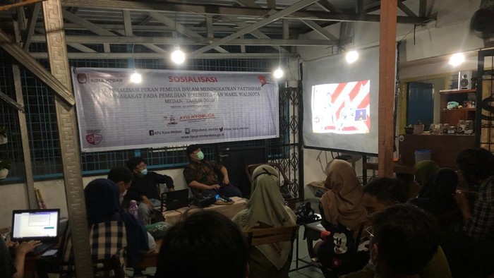 Nobar debat Pilkada Medan (Haris-detikcom)
