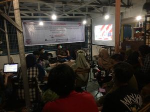 Antusiasnya Warga Medan Nobar Debat Kedua Akhyar Vs Bobby