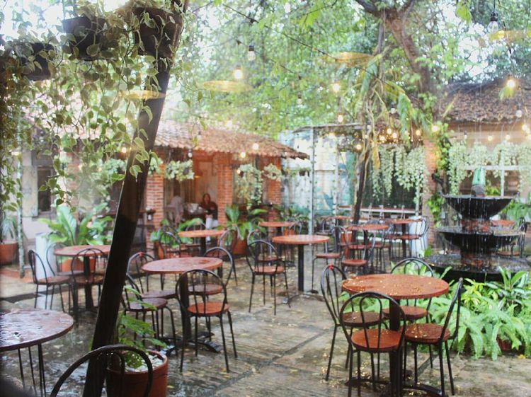 Bergaya Vintage Ol Pops Coffee Ini Bikin Betah Nongkrong