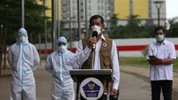 Anies Tuai Pujian Usai Denda Habib Rizieq Rp 50 Juta Satgas Penanganan COVID-19 memuji langkah Gubernur DKI Jakarta Anies Baswedan dan jajarannya usai jatuhkan sanksi denda administratif kepada Habib Rizieq. Agung Pambudhy/detikcom