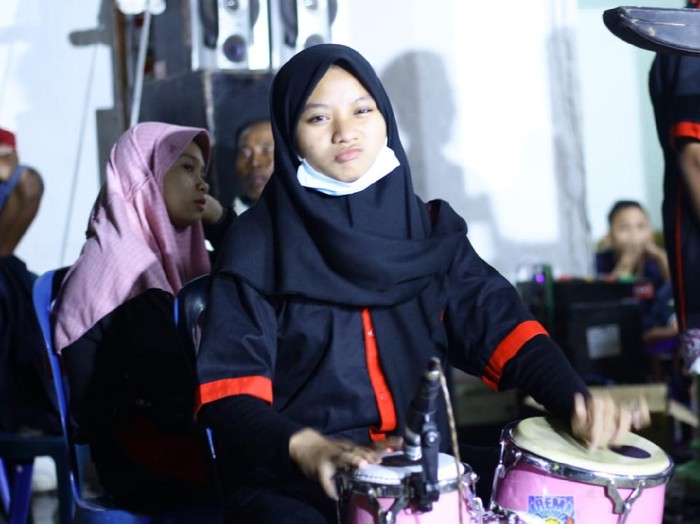 Selia Devi, Gadis Bojonegoro yang Jadi Sorotan Karena