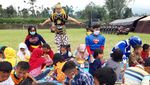 Spiderman hingga Superman Hibur Anak-anak Pengungsi Merapi