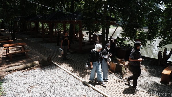 Cultural Space tersebut diresmikan pada 14 November 2020 lalu. Ke depan, akan ada aktivitas wisata alam dan ruang edukasi bagi pengunjung. (Siti Fatimah/detikcom) Cultural Space tersebut diresmikan pada 14 November 2020 lalu. Ke depan, akan ada aktivitas wisata alam dan ruang edukasi bagi pengunjung. (Siti Fatimah/detikcom)