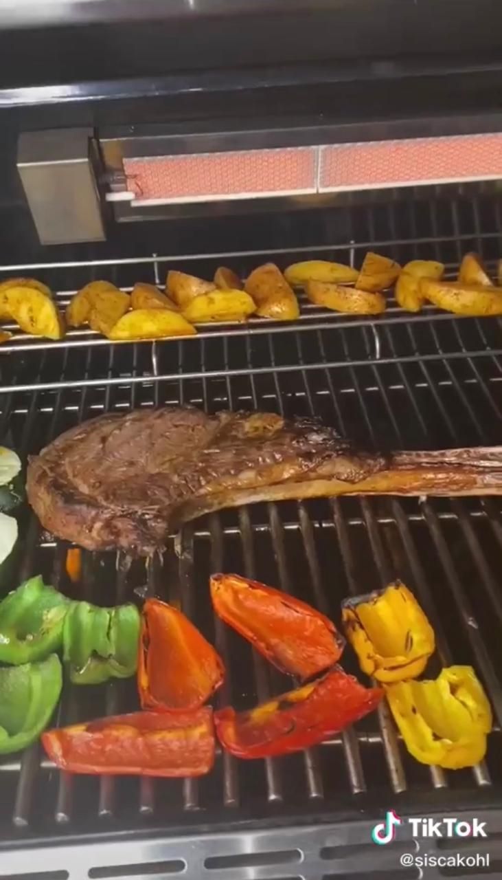 Wow! Netizen Review Mesin Panggang Steak Seharga Rp 55 Juta