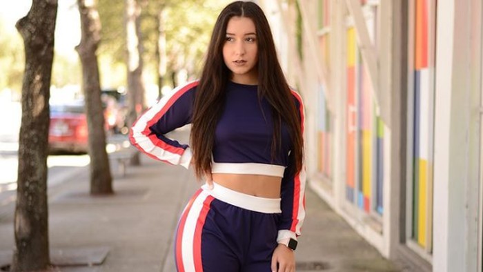 Desiree Gato Desiree Gato jual foto dan video kaki dapat ratusan juta rupiah sebulan.