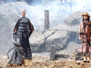 Fashion Show Unik di Tengah Pandemi, Digelar di Gua Selomangleng, Kediri
