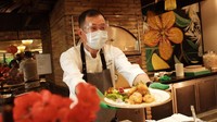 Tradisi Yum Cha sudah ada sejak 150 tahun lalu. Tradisi ini bermula dari masyarakat Kanton yang bermukim di Provinsi Guangdong (China), Hong Kong, dan Macau. 