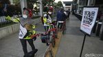 Hari Terakhir PSBB Transisi DKI, Warga Antre Olahraga di Velodrome