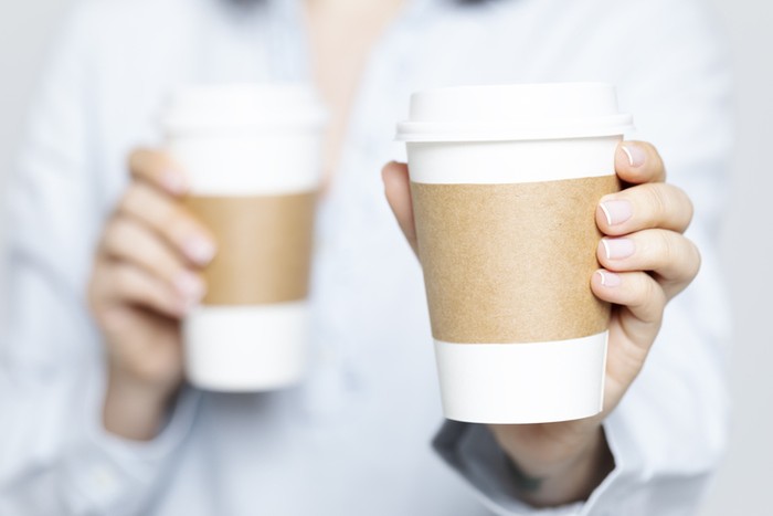 Hati-hati! Minum Kopi di Gelas Kertas Berisiko Tercemar 25 Ribu Partikel Plastik Hati-hati! Minum Kopi di Gelas Kertas Berisiko Tercemar 25 Ribu Partikel Plastik