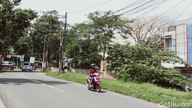 kabel menjuntai