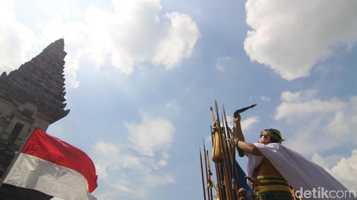 kirab benda pusaka