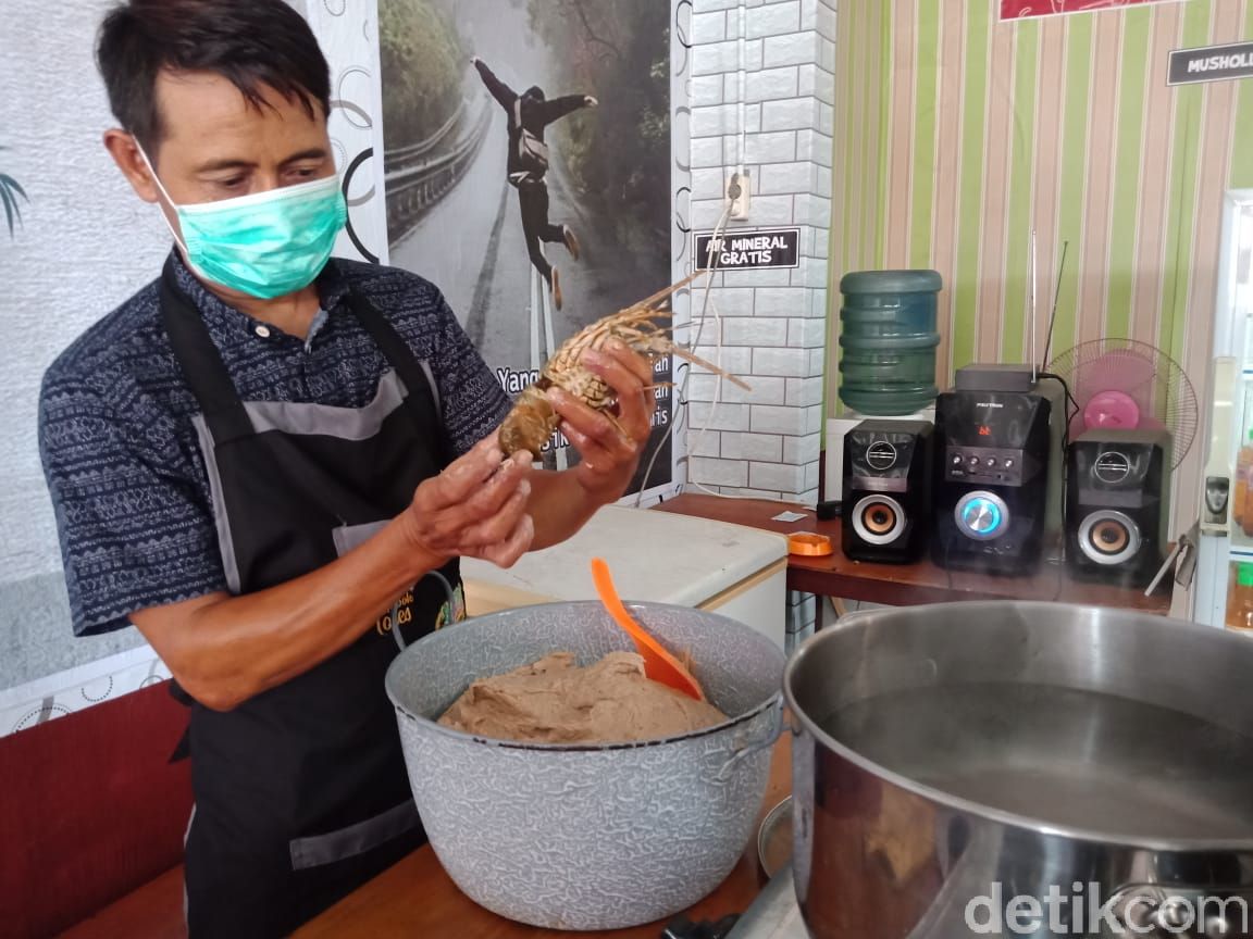 Mantul! Di Jombang Ada Bakso Lobster yang Gurih Segar