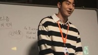 Nam Joo Hyuk, aktor berusia 27 tahun (usia Korea) yang berhasil memikat banyak penggemar berkat akting dan wajah tampannya. Ia debut pada tahun 2014 saat bermain drama The Idle Mermaid. Foto: Instagram @skawngur