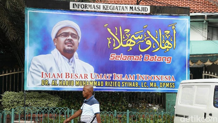 Penertiban baliho bergambar Habib Rizieq Syihab dilakukan di Jakarta. Meski begitu, masih terlihat sejumlah baliho bergambar Habib Rizieq di kawasan Ibu Kota.