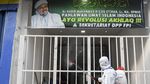 Petamburan Disemprot Disinfektan Imbas Kerumunan Massa Habib Rizieq