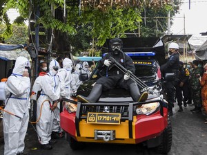 Warga di Sekitar Rumah Habib Rizieq Tolak Penyemprotan Disinfektan