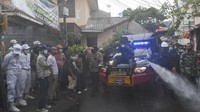 Guna mencegah penyebaran virus Corona, Puskesmas Tanah Abang pun terus melakukan tracing kasus COVID-19 di Petamburan, Jakarta Pusat, menyusul kasus positif Lurah Petamburan, Setiyanto. Kepala Puskesmas Tanah Abang, Sari Ulfa mengatakan telah berkoordinasi dengan pihak RT/RW dalam hal tracing.