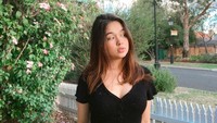Rebecca Klopper sering tampil dengan gaya kasual. Foto: dok. Instagram @rklopperr