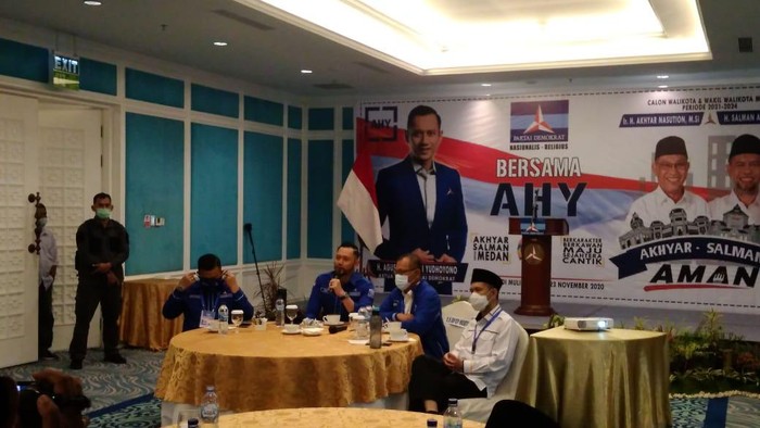 AHY bersama Akhyar-Salman di Medan (Datuk-detikcom)